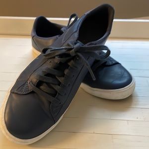 Women’s Blue Cole Haan Tennis shoes, size 7, hardly been worn.